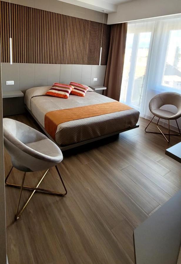 Th Luxury Central Catania Luaran gambar