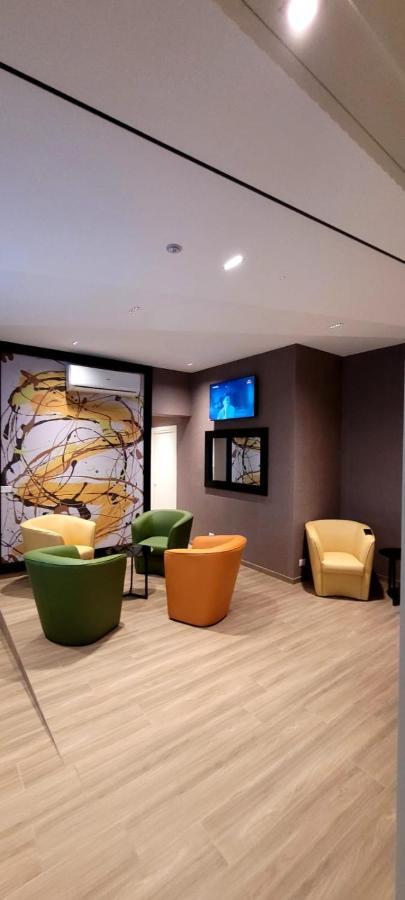 Th Luxury Central Catania Luaran gambar